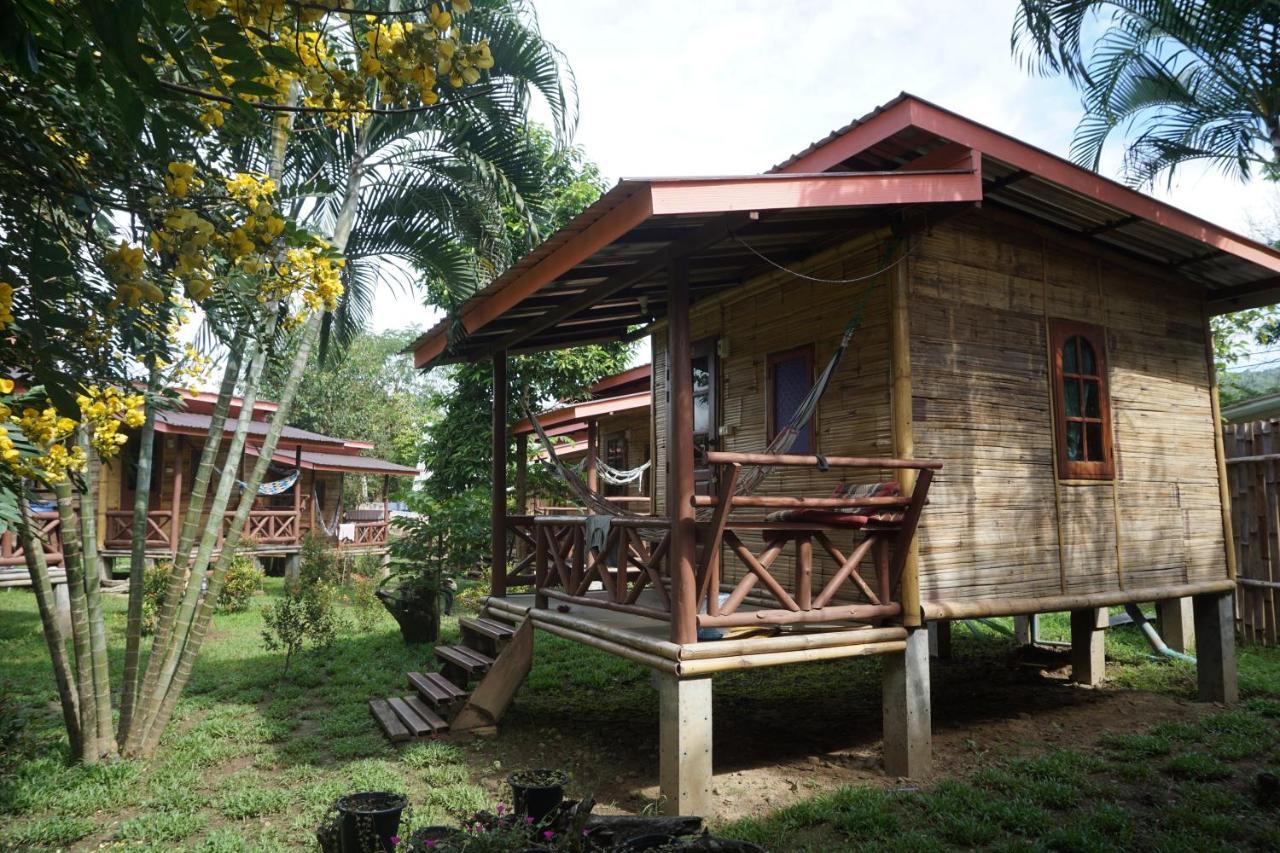 Отель Family Hut Пай Экстерьер фото