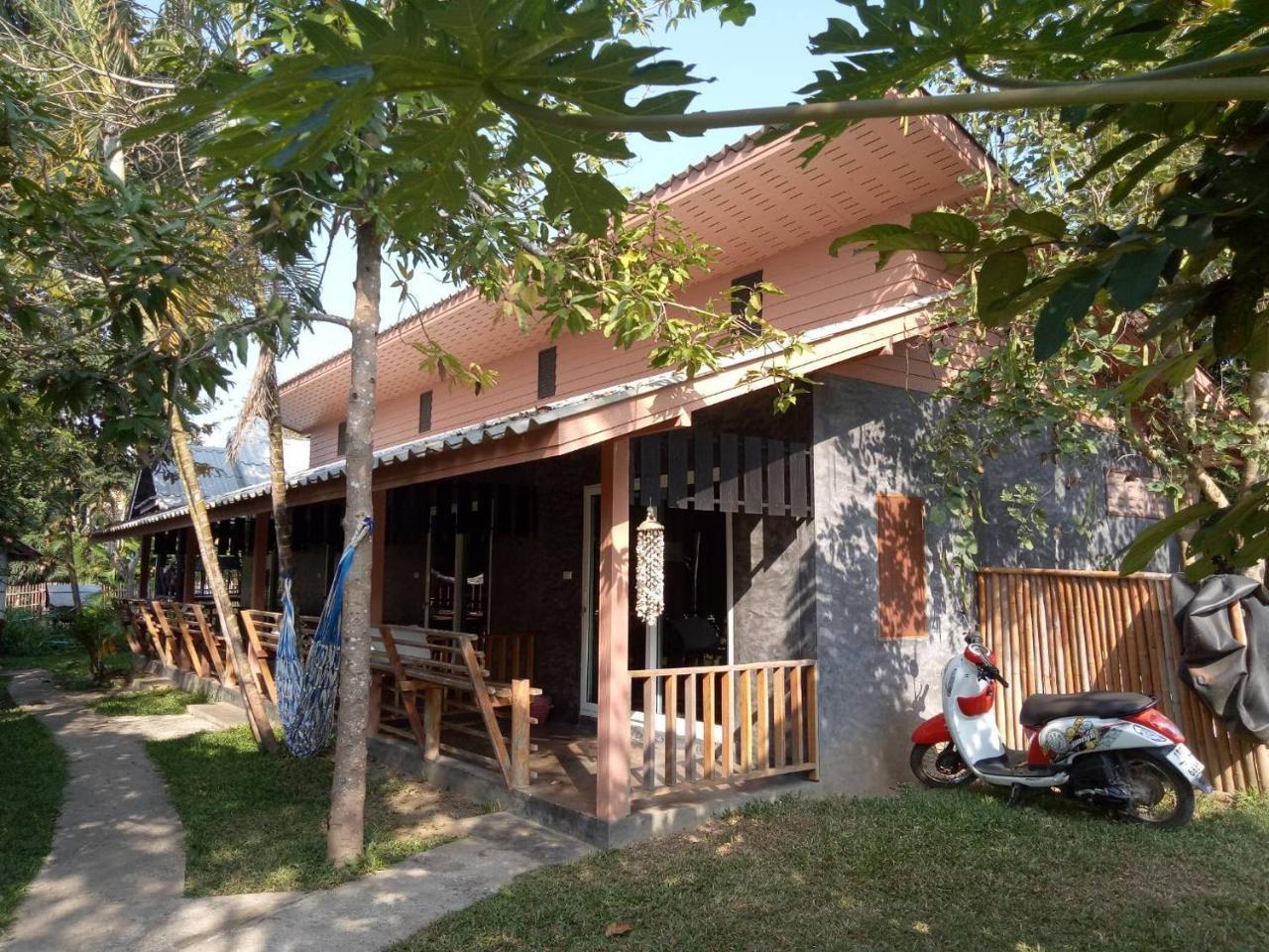 Отель Family Hut Пай Экстерьер фото